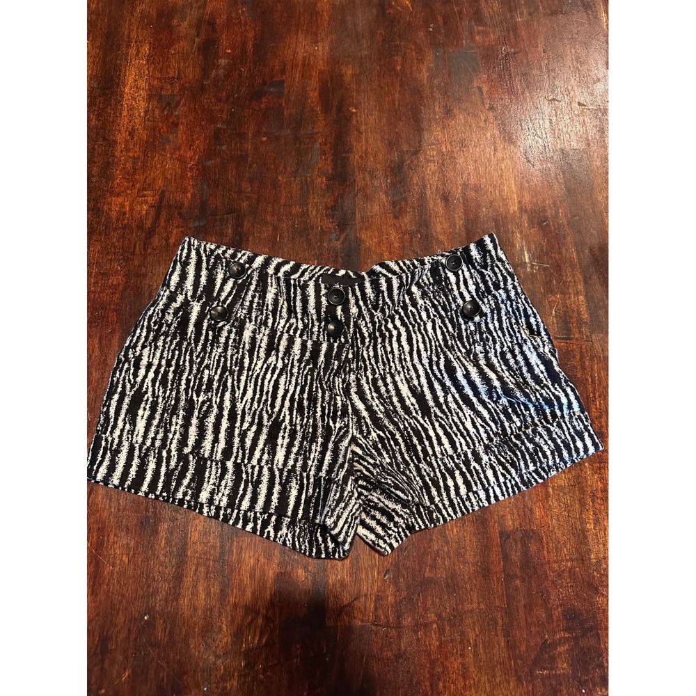 Twenty One Shorts Womens Medium Black White Excellent Zebra Print Sailor Button